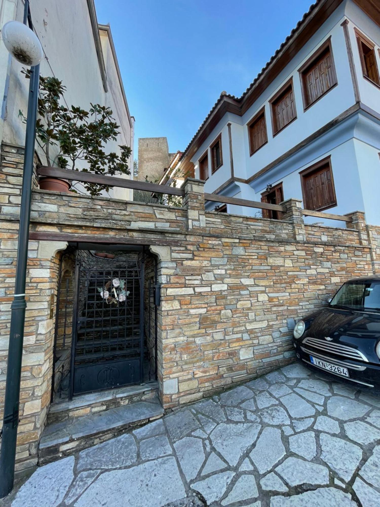 Varousi House